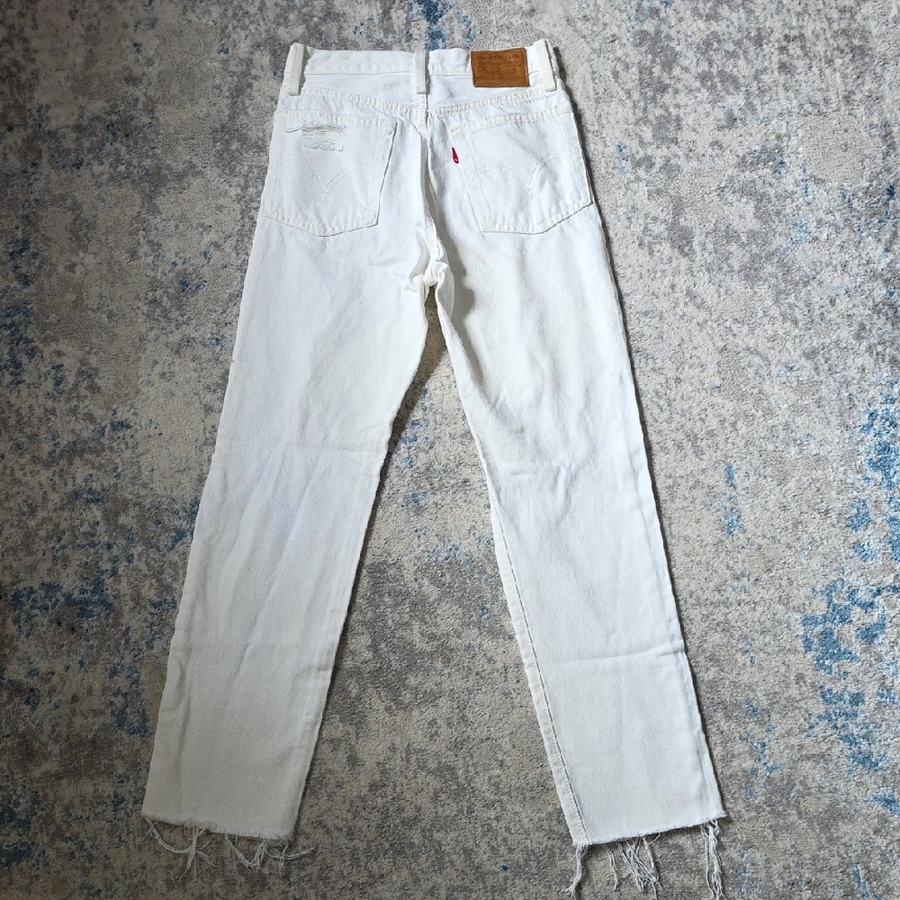 Levi's Women's Size‎ 24 White Wedgie Straight Distressed Denim Jeans